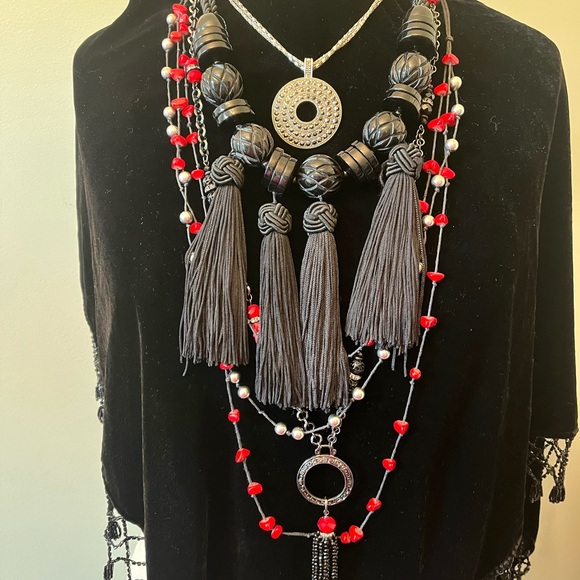 Unique pieces in my closet B-Unique don’t be Beige - Picture 3 of 16